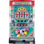 【傑作選】スロット覚えたてで、初めてコインをカウンターに流そうとしたとき、場所がわからずゲッタマに聞いたら丁寧に場所を教えてくれた。
